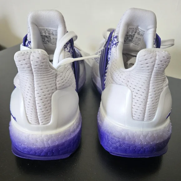 Brand New!! NWT ADIDAS Ultra BOOST Athletic Shoes Size Womens 6.5 - Picture 6 of 10